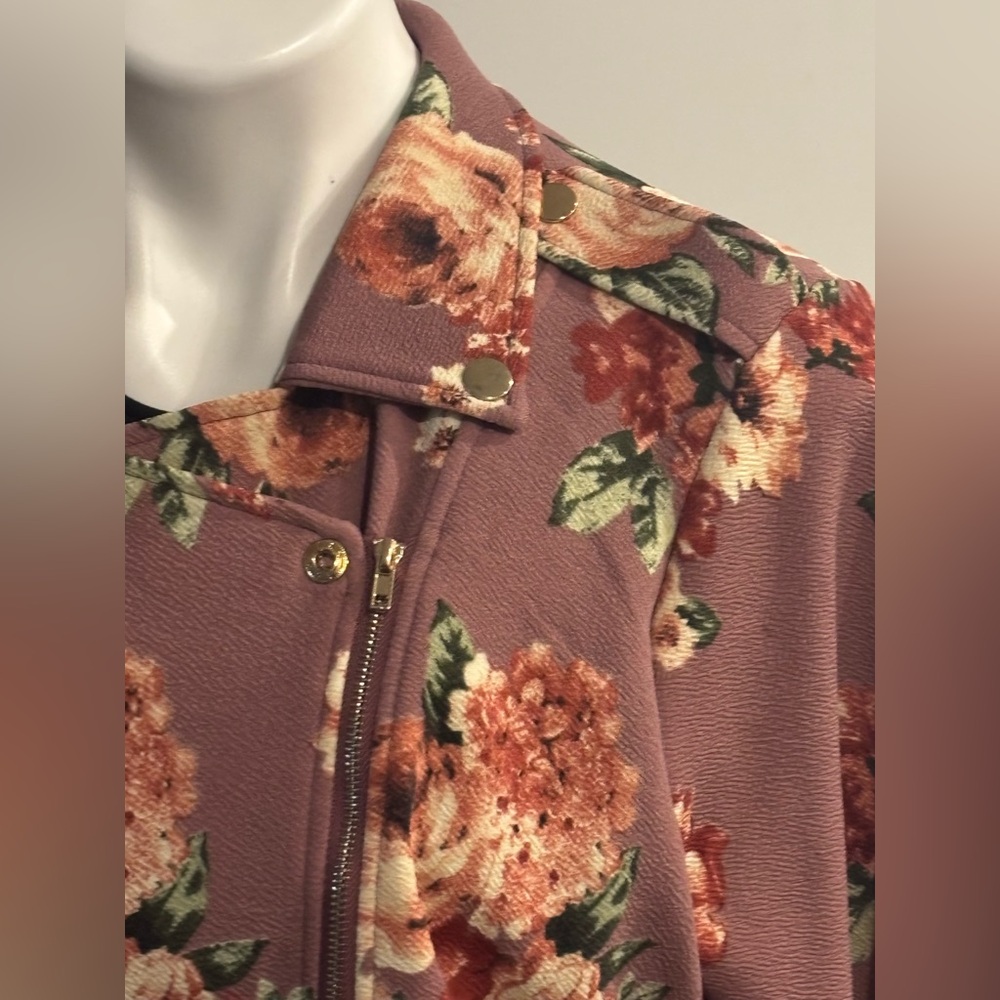 Blu Pepper Floral Blazer Moto Jacket in Pink and Cream - Picture 5 of 10